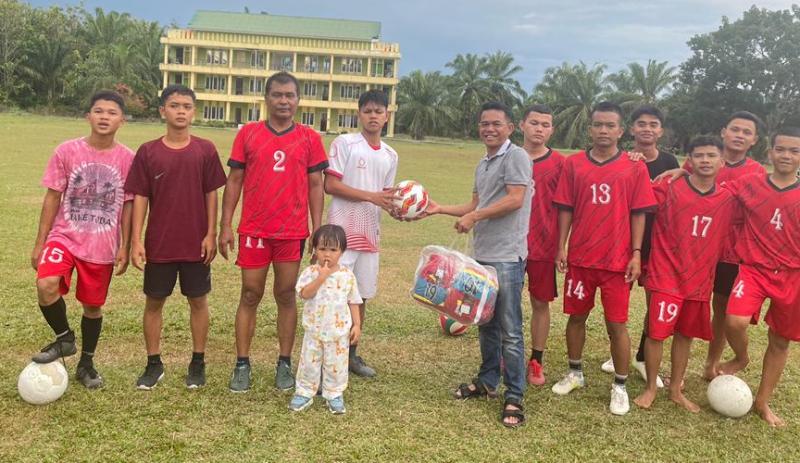 Wakil Ketua Gerinda Sumut Dorong Santri Berprestasi di Sepak Bola